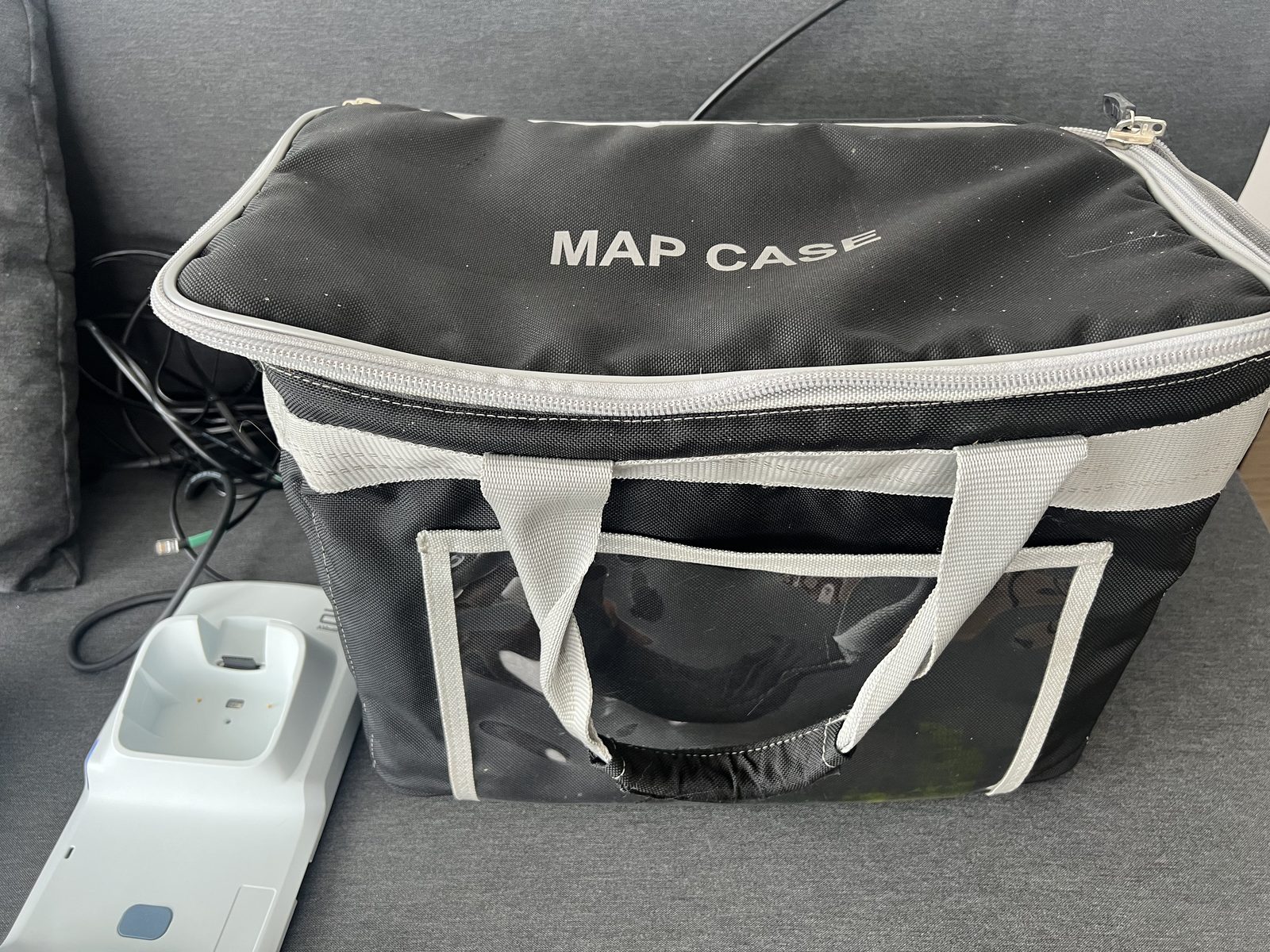 Carrying bag that holds the full kit, exterior view